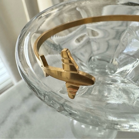 Gold Bangle Bracelet - Picture 3 of 7